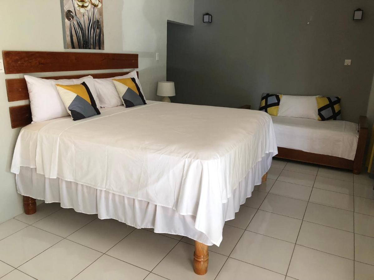 Airport Beach Hotel 蒙特哥贝 外观 照片